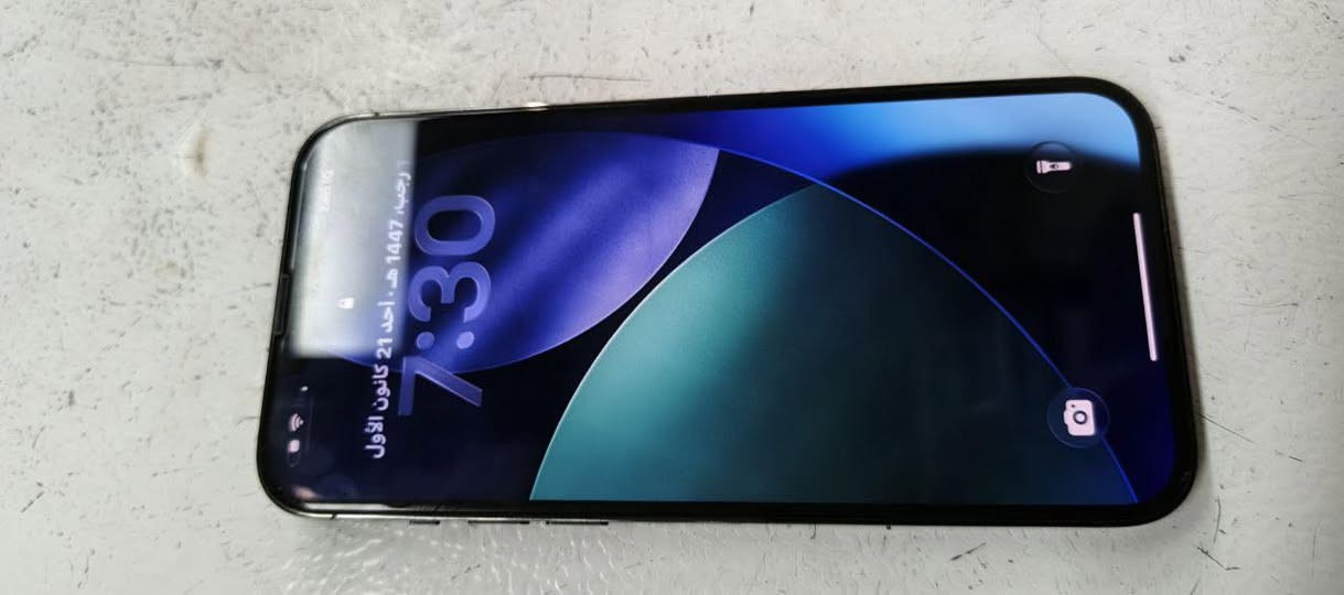 13 برو ماكس ذاكرة واحد تيرة 
بطارية 91 
جهاز نضيف مكفول كفالة عامة. 
مكاني بغداد الغدير 
***********
