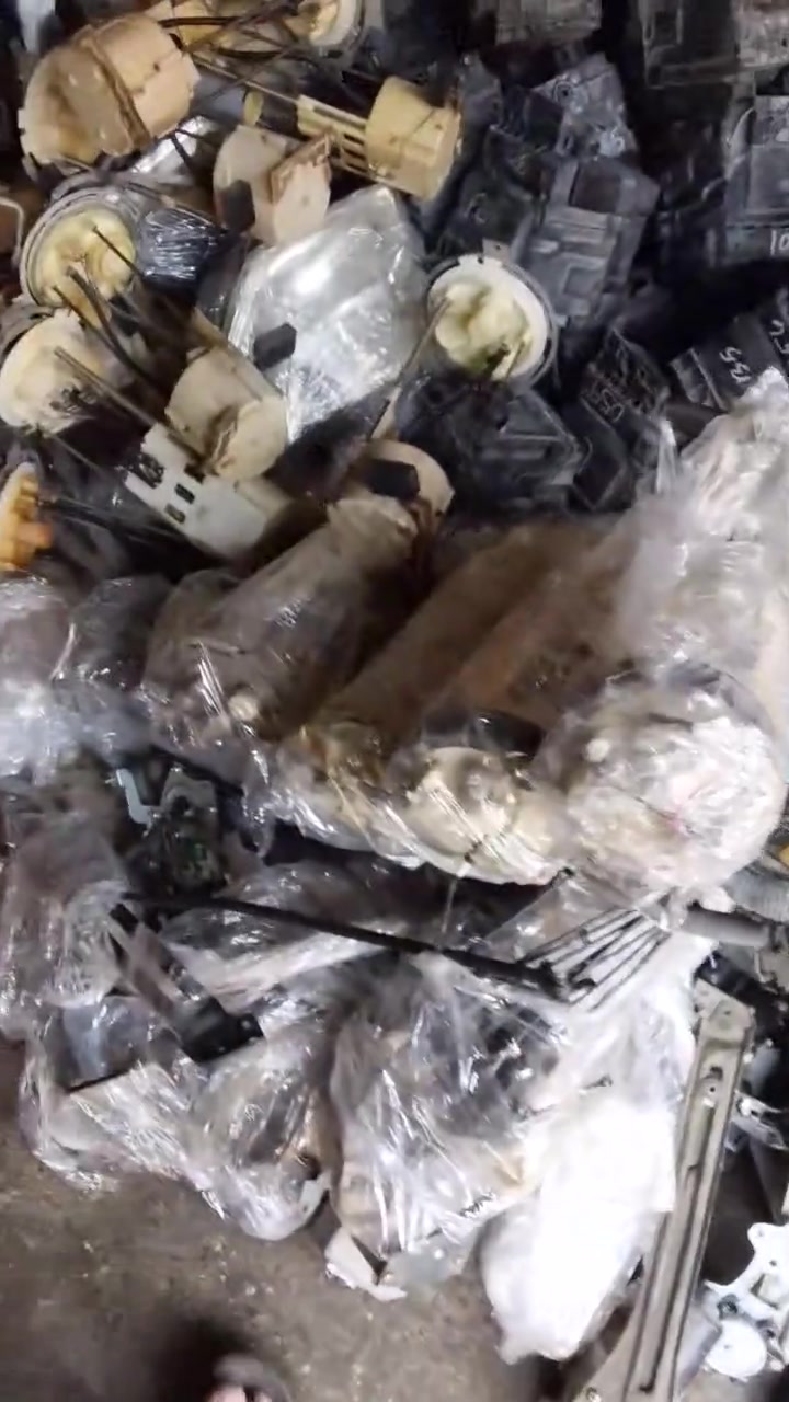 محلات ابو قتيبه ملك الارماده بلعراق وبانسب الاسعار بغداد باب الشرجي خلف التانكي مال الماء قرب باب الخروج الجبيره جوه 
***********
