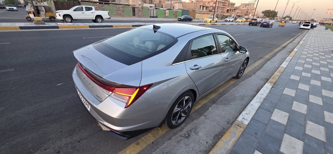 سلام عليكم النترا 23 المتد بدون يرباك حادث خلفي وبيهه ضربه باب صدر ضربه دراجه بعدهه عله ضرر موضح بصور المكان بغداد فلكه 83 سعر 165 رقم *********** بيع الو مراوس بتكسي مثلهه
