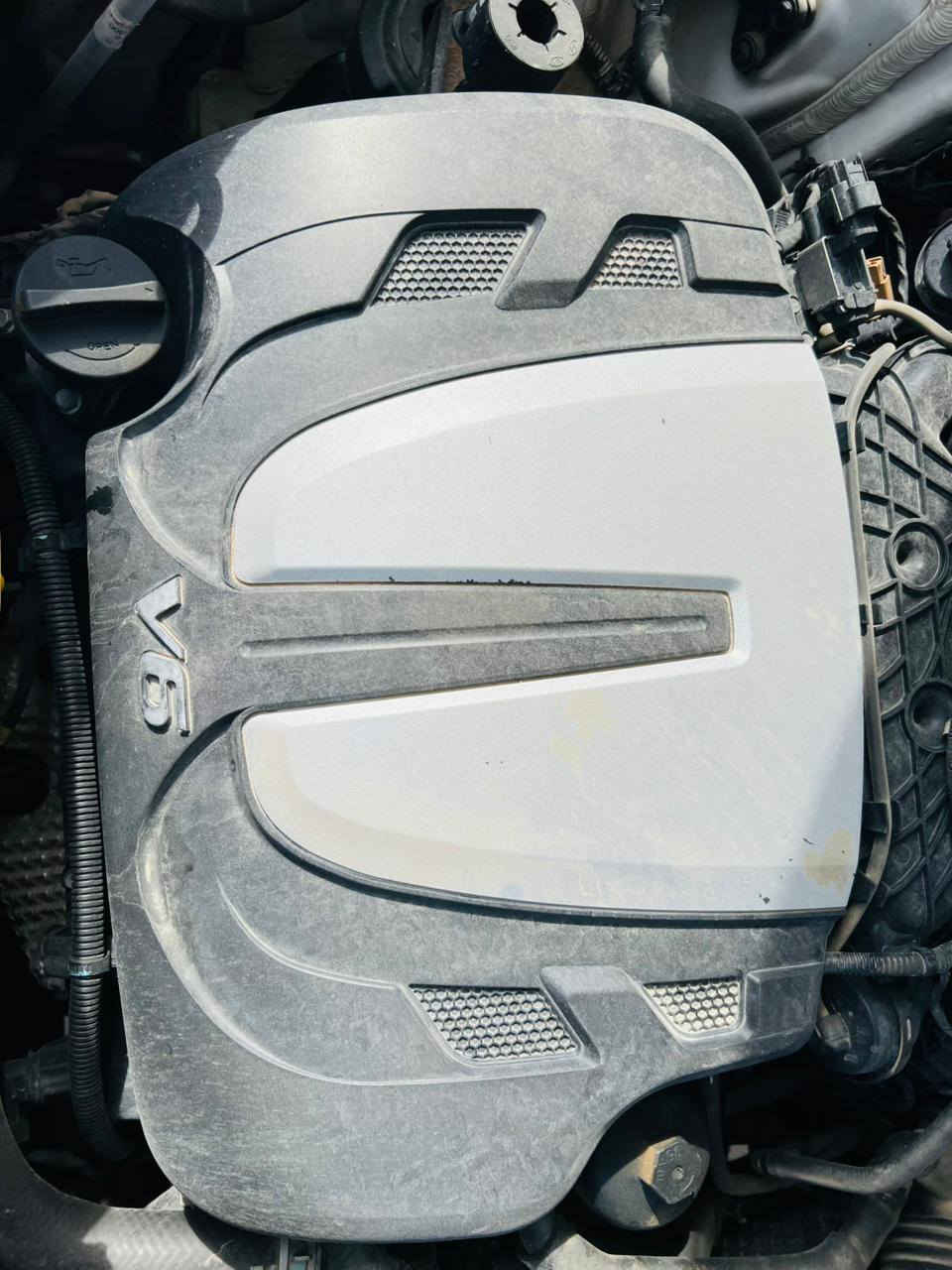 السلام عليكم سورنتو 2014 خليجي   7 راكب  6سلندر رقم بغداد بسمي السنويه لل٢٨ السياره كفاله عامه من كلشي مكينه وكير مكفولات حداديه تخم تاير جدد تبريد ثلج (ماشيه 130) الف فقط مكاني ذي قار الرفاعي الاستفسار ***********
