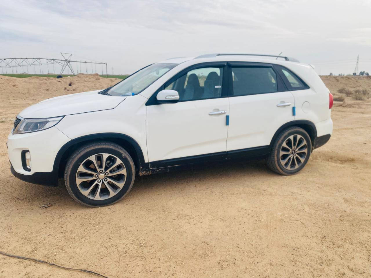 السلام عليكم سورنتو للبيع موديل ٢٠١٤ محرك ٤ مصبوغه عام رقم اربيل بيها كصه بالقماره كير محرك  صدر على الفحص السياره جاهزه تخم تاير جديد تبريد تدفئه السعر ٩٠ وبيها مجال مكاني الانبار عامرية الصمود ***********
