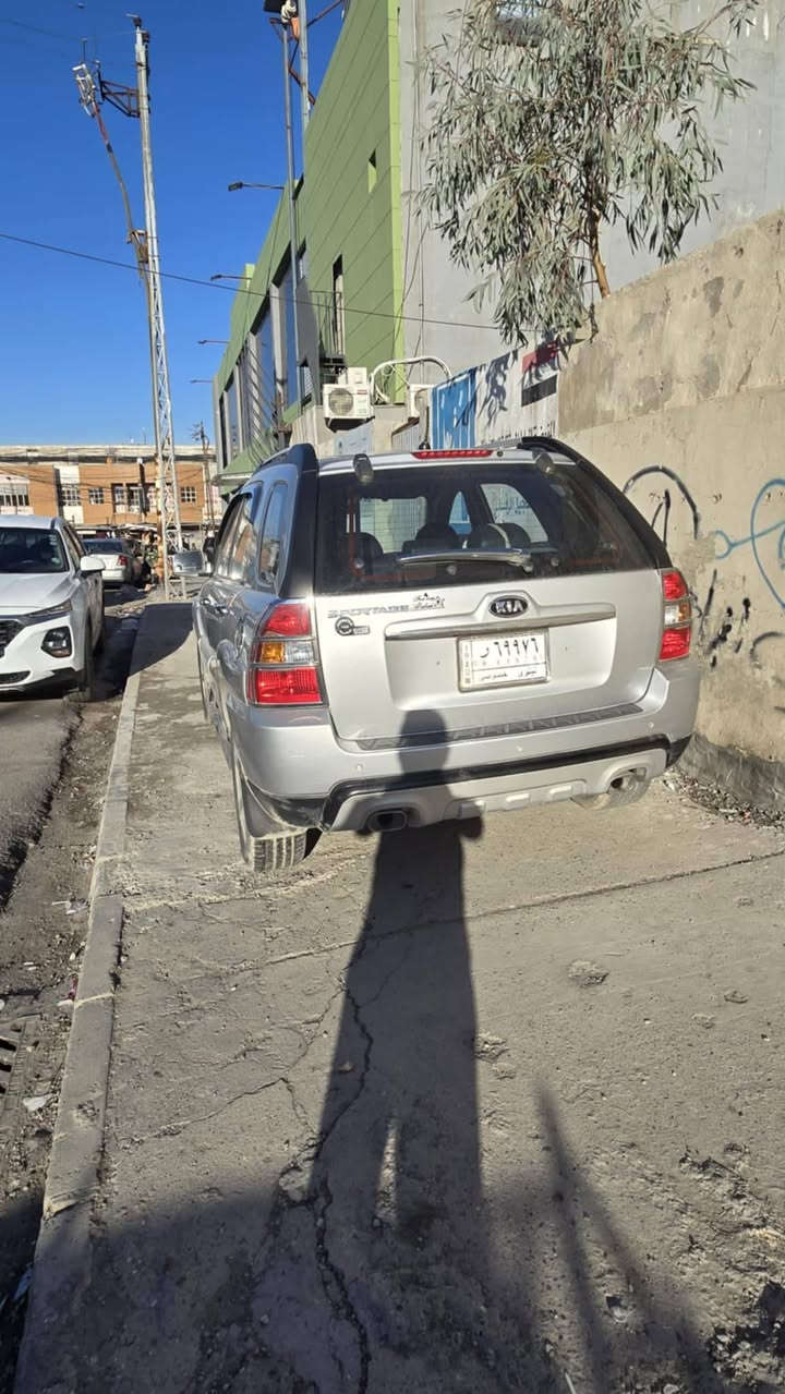 كيا اسبورتج 2010 سنويه 2029 رقم الماني باسمي قطره صبغ مابيها ماشيه 61الف حقيقي على وضع الشركه من محرك وكير وطخم الصدر شرط مي الراديتر مال الشركه جاهزه من كل شي للتواصل ***********
