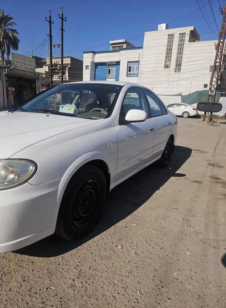 السلام عليكم 
سني ياباني ٢٠١٠ محرك اسود كير عادي 
ربع الجاملغ الايمن صبغ ونفس البنيد صبغ 
تريد زوج تايرات كل نقص ماكو بعد كلشي شغال بيها كامل مكمله رقم الانبار ٤ ارقام تحويل ثاني يوم 
مكاني العامريه *********** واتس بي يم جسر السفارات سعرها ١٠٥ وبيها مجال بسيط للامانه كلشي ع البلاد
