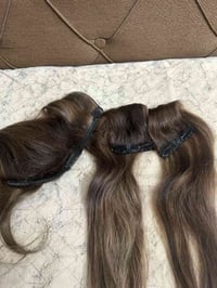 شعر طبيعي للبيع كلش نظيف و ناعم و بي طباكات تثبت بالشعر  طبيعي / السعر...