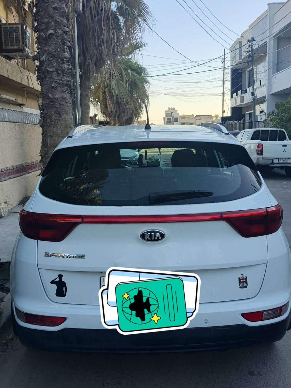 السلام عليكم سيارة سبورتج موديل ٢٠١٧ مجفت محرك بيها ضربة أقل الشبر بالباب الأمامي مصلح على البارد والباقي كلة مكفول بغداد الإعلام حي الشباب متواجد ماسنجر
