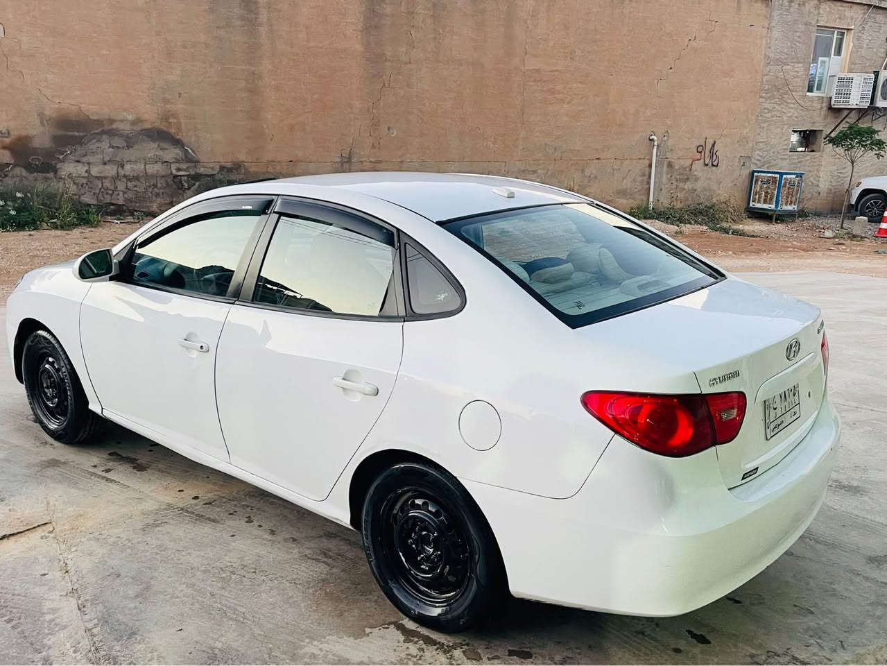 ***********
***********
alantra2009 بڕەاوە
کە فە ر گۆراو بە شەرت 
کوشن جڵد کوشن هیتەر
سەیارە کە فول فولە بەس سڵایت نیە
٤تەیاوە ویلێ لۆکی لە ژێرە 
سەیارە کە دینار مەسروفی نیە
سەقفی بەشەرت
***********وةتس ئاپى لةسةرة
*********** كويسينجاك, أربيل
