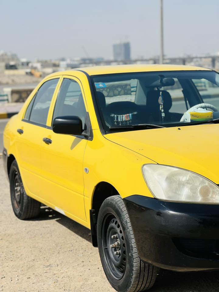 سلام عليكم خوان
لانسر موديل 2010 
السياره حلوه ومتعوب عليها 
مال جناي ماناقصها برغي 

تخم تاير حداديه 
كير محرك كله كفاله 
مابيه لا صبغ ولا ضربه مكفوله كفاله عامه 

السعر 75 وبيه مجال حق الجيه 
مكاني بغداد الزعفرانيه 
قرب شارع السندباد 
خاص مغلق تصل وتدلل ‭0772 149 1911‬
