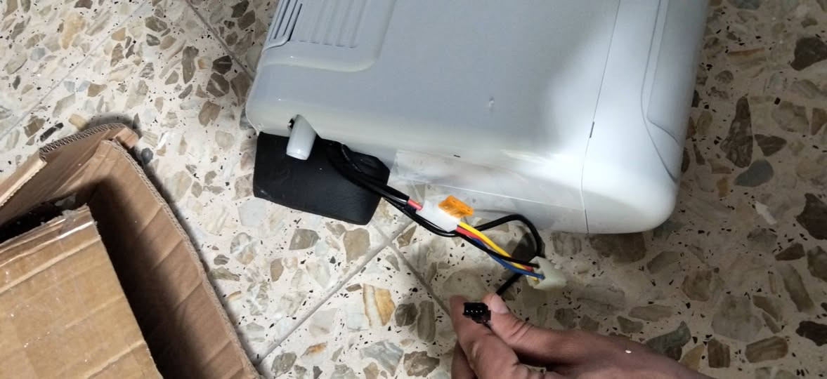 سلام عليكم اخوان قطعه سبلت داخليه تشتغل عله12 ول24 ماعرف شي بيهه قطعه جديده سعره 105 للتواصل ***********
