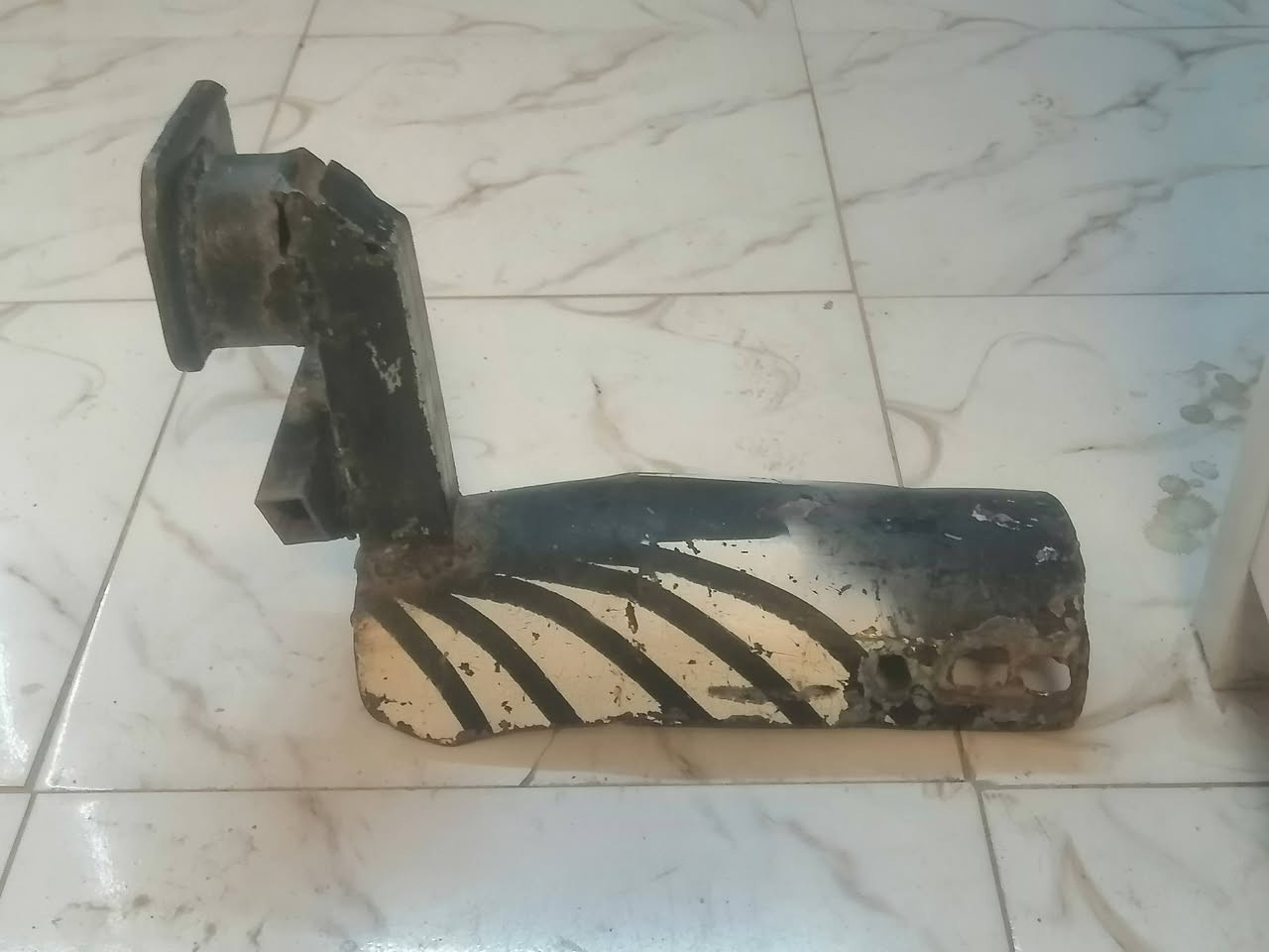 السلام عليكم
راصطه لبيع راصطه حربي
السعر خاص


**إذا كنت صاحب هذا الإعلان وتريد حذفه لأي سبب، رجاءا أرسل رسالة إلى الدعم الفني**