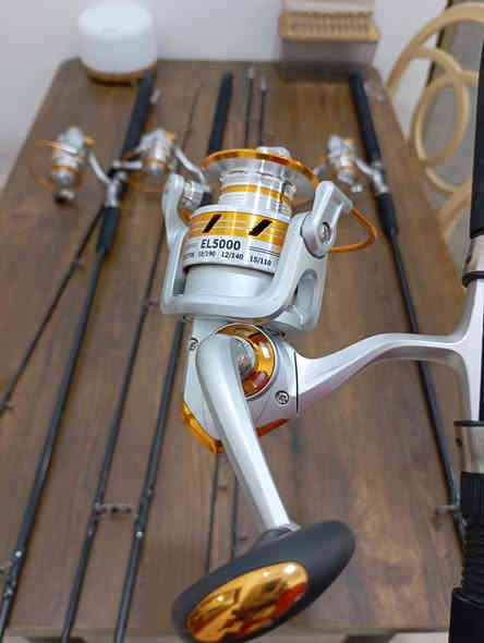 سيت 4 قطع عود +مكينه/5000
عود/ 4قطع/240 سم 
مكينه /عدد4/ حجم 5000
سعر عود ومكينه 22 الف 
اذا شلعه عله 20 قفل 
واتساب /***********
