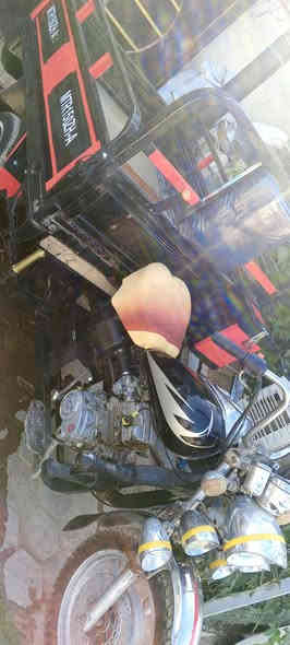 السلام عليكم ستوته البيع
امتي ار م ١٥
خير من الله 
كله شغال كهربايات جدد باتري جديد تايرات جدد نكره سلف نص دوسه هندر
السعر ٩٠٠
بغداد زعفرانيه 
الرقم
***********
