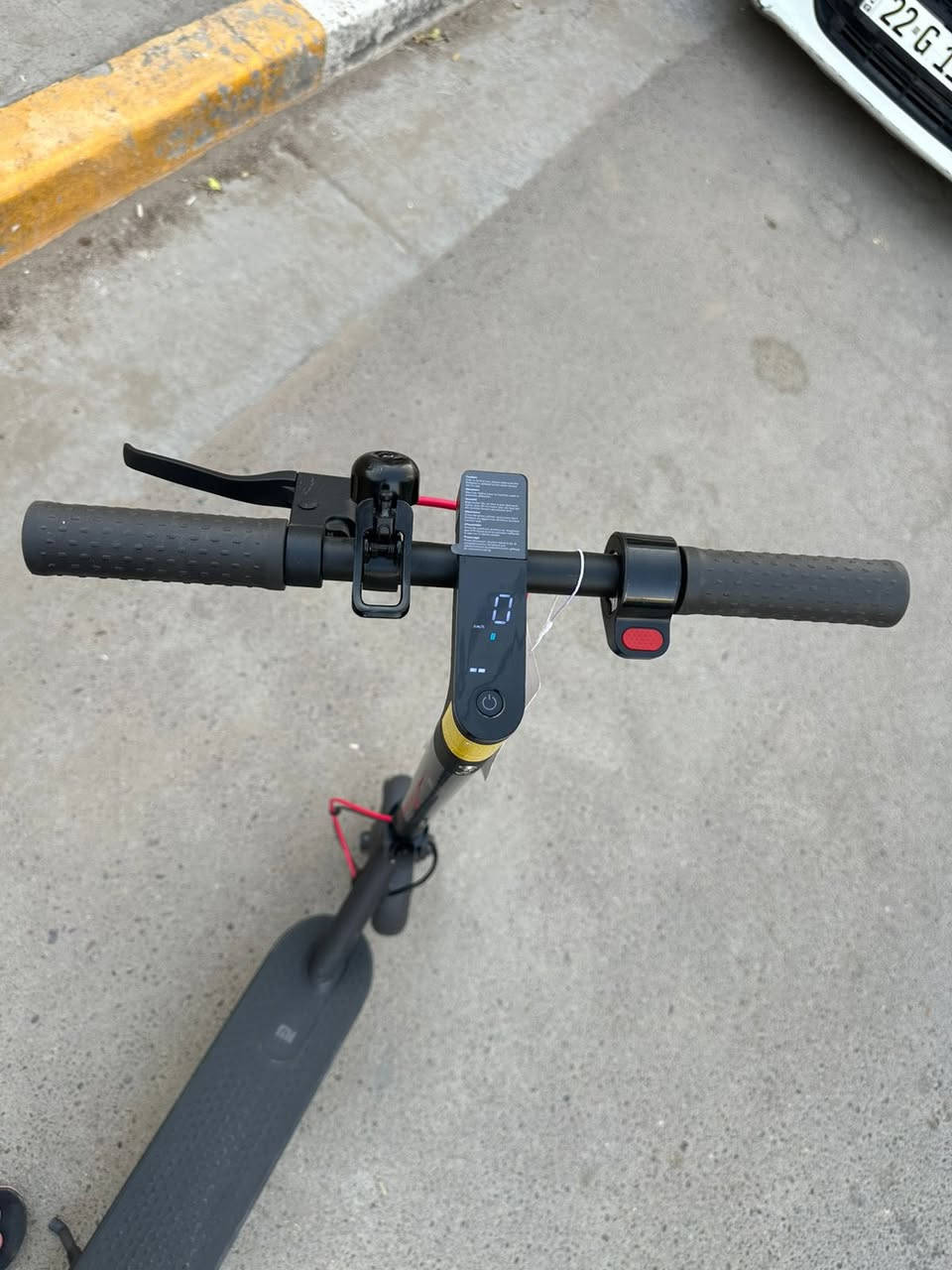 💥للبيع - سكوتر شاومي برو 2 💥
🔹 الحالة: جديد مكفول من الشخط والطخة، مستخدم على كد الفحص فقط
🔹 المواصفات:
 • 3 سرعات:
 • 5 كلم/ساعة (وضع المشي)
 • 20 كلم/ساعة (وضع الدرايڤ)
 • 25 كلم/ساعة (وضع السبورت)
 • مدى البطارية: الشحنة الواحدة تكفي حتى 46 كلم
 • بريك خلفي
 • لايت أمامي LED

🔹 المرفقات:
 • سبير جديد
 • الشاحنة

🔹 السعر: 275,000 دينار عراقي
***********
