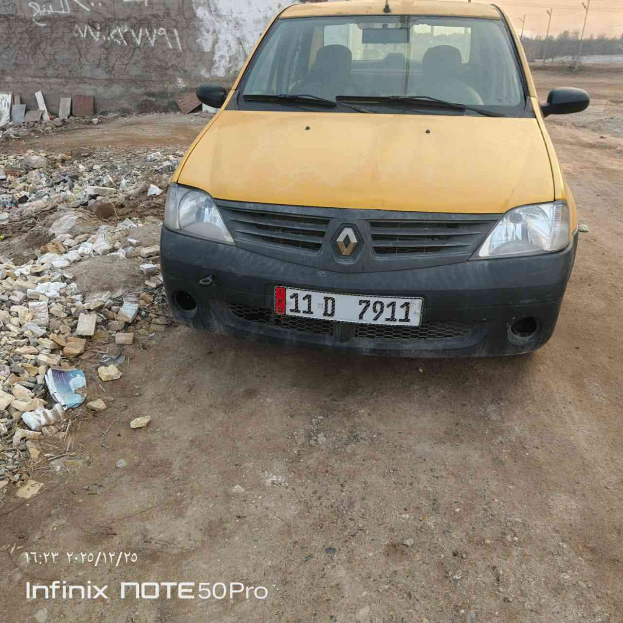 سيارة رينو لوكان 2010 بسمي سنوية 2030سيارة كاطعة قايش او واكفة ابيعها هيج خير من الله بس بدل مكينة مكاني بغداد السعر 28او بيها مجال ***********
