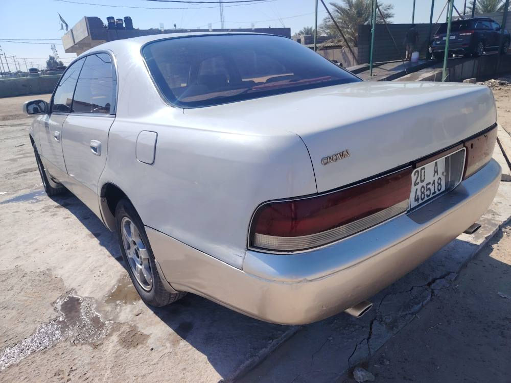 كراون تويوتا(ماجستا)موديل 1991 رقم ديالى انكليزي مكفوله من الضرر القوي والخياس كير محرك جديد 2500 بطه غرفه بلاد كشنات كهربائي تدفئه تبريد تراي وين متريد سيارة جدا سريعه مابيها نقص السعر 48$ وبيها مجال للشراي للاتصال *********** مكاني بابل الحصوة المحاويل, بابل
