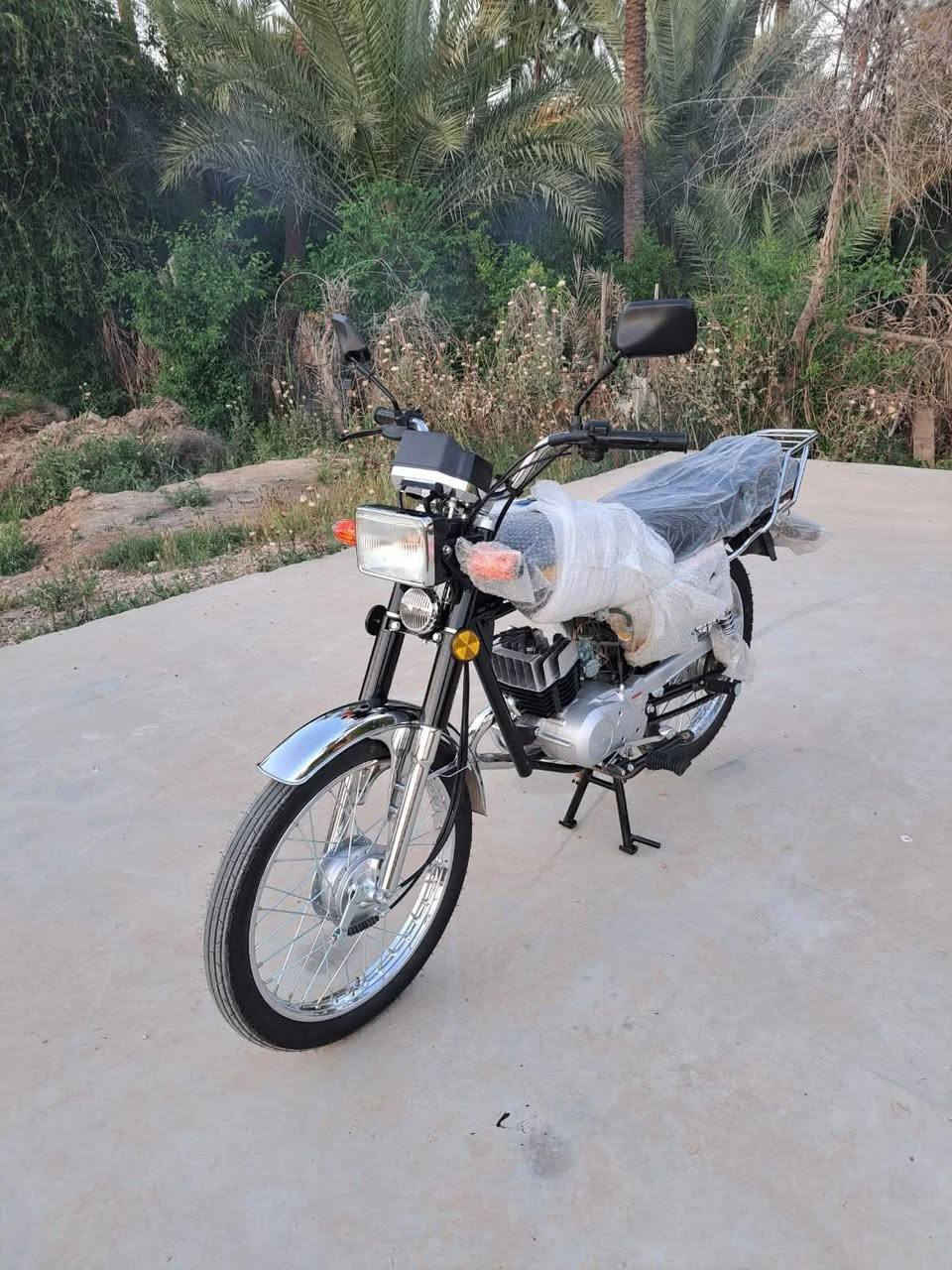 السلام عليكم 
دراجه ساسوكي موديل 26 محرك150cc دراجه نضيفه خير من الله اوراقها كامله محرك خبط شبيه ال MZ
دراجه لك بعدها رايدها 750 او مراوس بسيفان  حسب القناعه  
*********** ديالى دلي عباس
