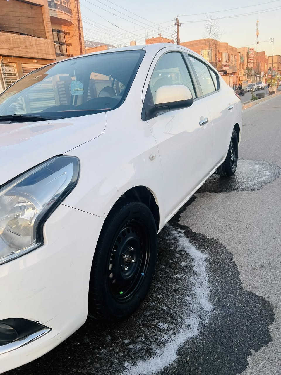 سلام عليكم

سني هندي 2021 

مكفوله  بيها بارد بسيط سونارها مرفق بالمشنور 

ماشيه km74

سياره كلش نضيفه وجاهزه مابيه اي نقص

مكان بغداد البلديات 

السعر 117 وبيها مجال 

اتصال ..***********
