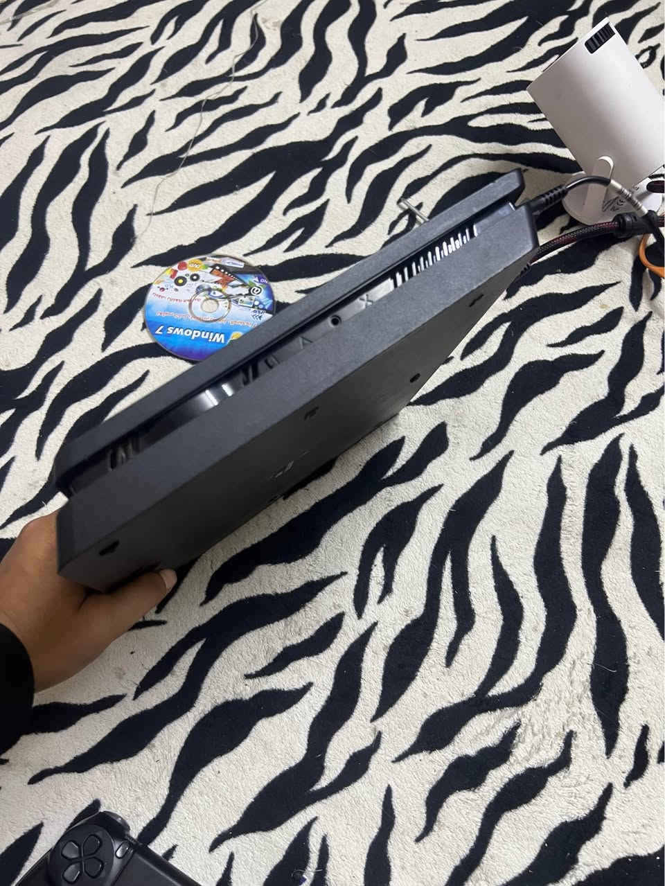 السلام عليكم
بلي فور سلم واحد تيرا سابقاً ممفتوح هسه سويتله ادامة معجون حراري جديد وانا ماجنت استخدم قرص أبــد كله مشتري اللعاب ، هسه اخلي قرص القرص ميطب ولايرضة ينسحب
ابيعة ع وضعة ويا يده اصليه ووواير تشغيل فقط
١٢٥ الف توصيل موجود داخل الكرخ بغداد, العراق


**إذا كنت صاحب هذا الإعلان وتريد حذفه لأي سبب، رجاءا أرسل رسالة إلى الدعم الفني**