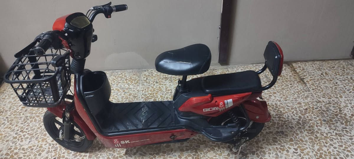 ماطور شرط نضيف
بطاريات شرط
كهربائيات شغالين 
سعر200 وبي مجال بسيط
الشراي يتصل ***********
