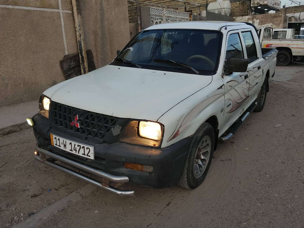 مسيبوشي موديل 2002
رقم بغداد دوالي ، سنويه ال 31
محرك وانجي ، كير وتماتيك 
كير اكسن محرك شاصي مكفوال
السعر 55 $.   ***********
غير متواجد على النت مكاني بغداد
