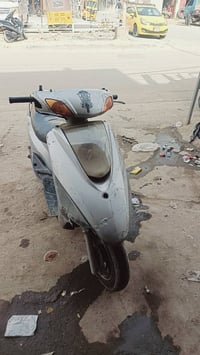 دراجه ابريز نضيفه  السعر 350اوبيه مجال مكاني الامين الثانيه الموبايل 0...