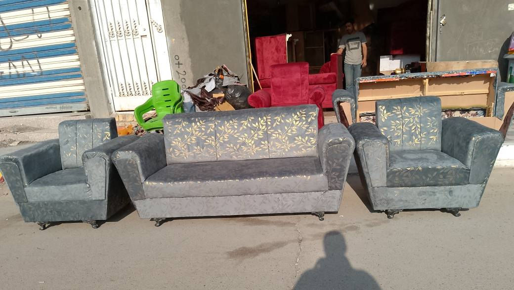 ‏دوشمه تخامه حسب نوع التخم
‏تحويل القديم إلى جديد بجوده عاليه
‏يوجد تفصال جديد وحسب الطلب
‏🟩المواد المستعمله درجه اولى 🟩
‏👇👇👇👇👇👇👇👇👇👇👇👇👇👇👇👇
‏* سفنج مميز 
‏* القماش تركي حسب طلبكم
‏* تتوفر جميع الالوان 
‏* ضمان 
‏❤️ العنوان الناصريه الاسكان الصناعي
‏❤️قرب مولد ابو رياض
‏للطب والأستفسار الرجاء مراسلة الصفحه او 
‏الاتصال واتساب ***********
‏
