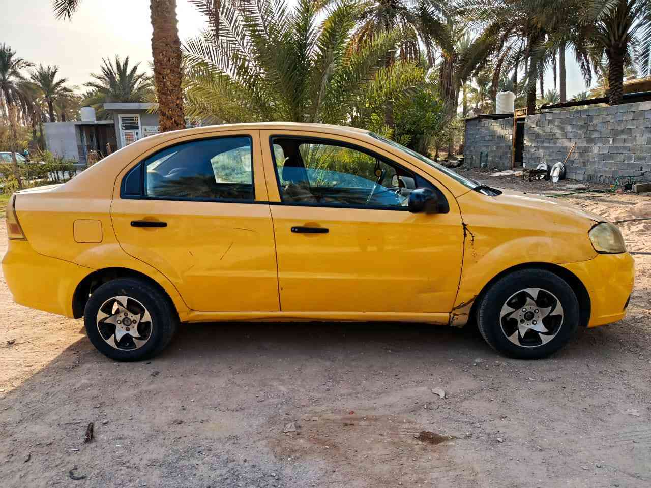 السلام عليكم سياره افيو مديل 2009 مكينه جديده توني شادها رقم بغداد مشروع وطني السعر 48 وبيه مجال ***********
