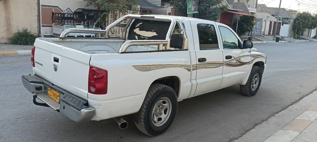 سلام عليكم دوج بكاب ادوات بدون گص 2007 سعر 60 واذا اكو مراوس حسب قناعه رقمي ***********
