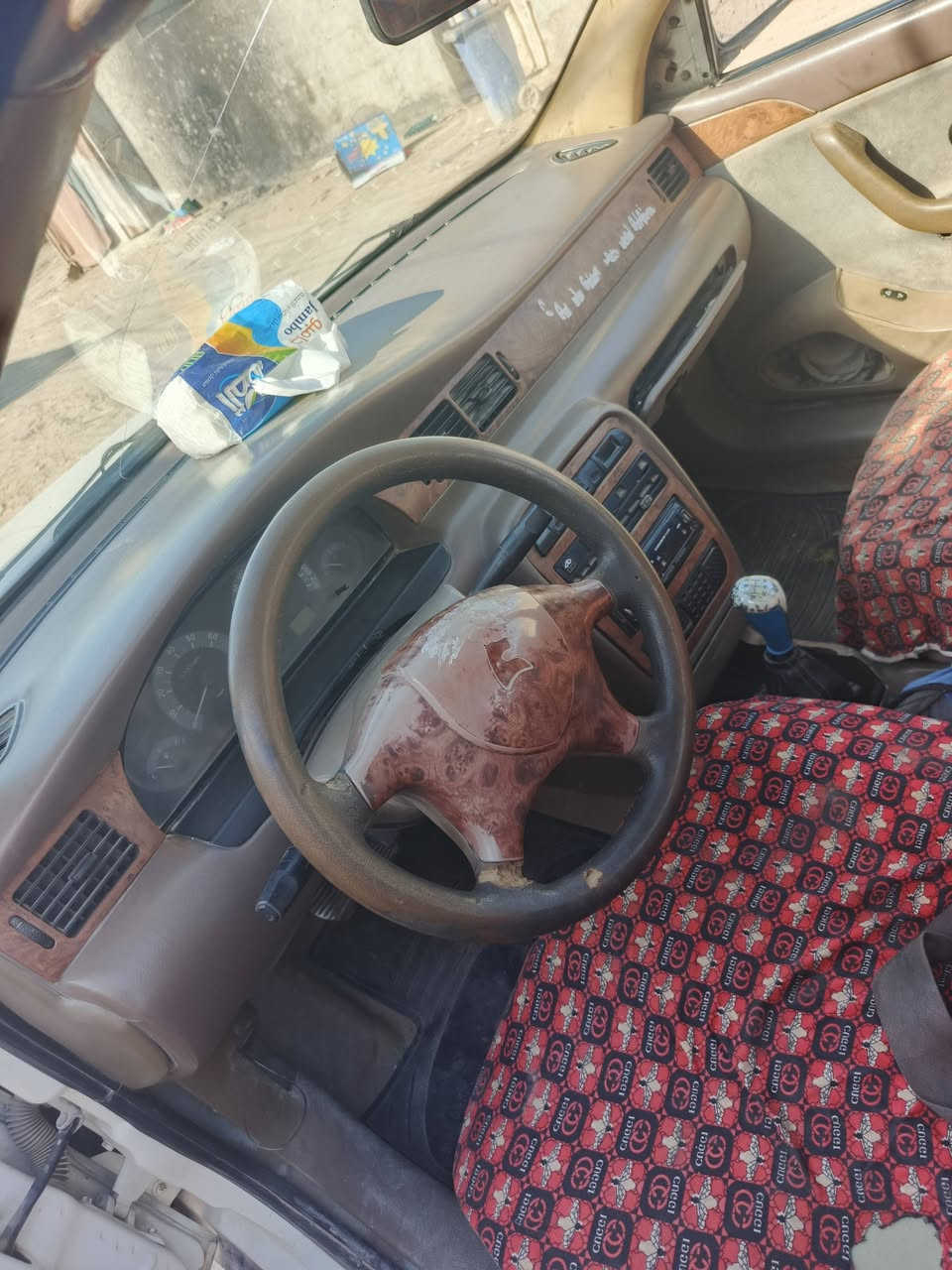 سمند ٢٠١٠ مكينه زينه كير بس الثالث يفلت رقم بغداد مابيه ضربه سياره بيه حائز ثالث للبيع أو مرواس ب٢٠ وبين مجال مكاني نجف أبو صخير ***********
