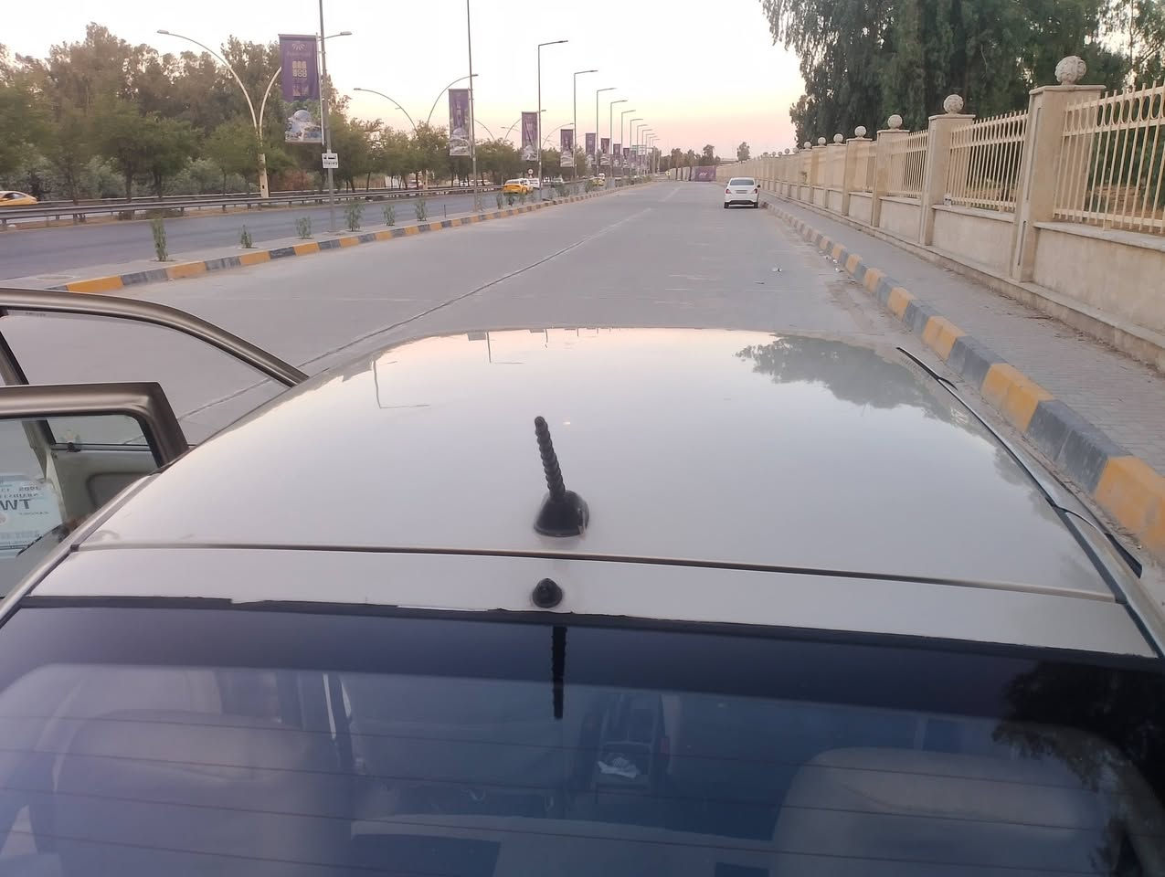 سياره للبيع فكتره 
مكرك 20 كير شرط
كهربائيات كلها شغال
تبريد نقص بس غاز
تواير جدد رقم نينوى مصطره 
السعر 45 وبيها مجال حك الجيه
رقم موبايل

‏‪***********‬‏
