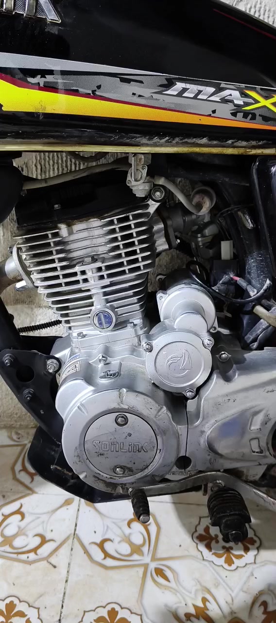 سلام عليكم دراجة تلاثة وعشرين محدثة أربعة وعشرين برغي ماناقصهة بس يرادلهة كشن دراجة خير من الله مراوس من٢٤ فوك وبيع عل ٥٠٠٥٠ وبيهة مجال قليل


**إذا كنت صاحب هذا الإعلان وتريد حذفه لأي سبب، رجاءا أرسل رسالة إلى الدعم الفني**