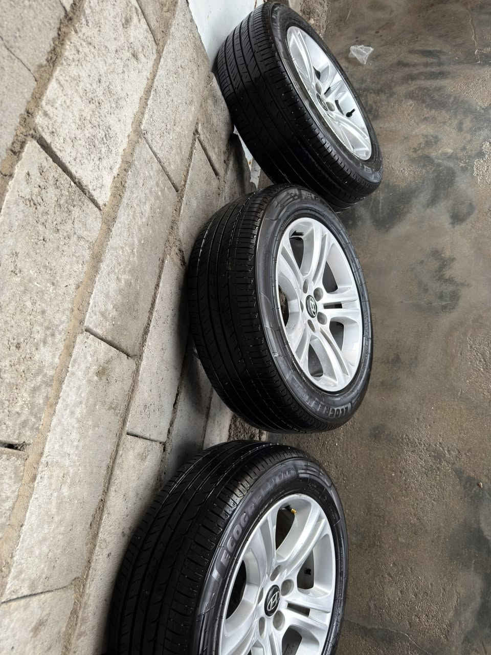 السلام عليكم
تخم تاير نضافه ٩٠٪؜ + ويل جارجر حجم ١٧ 
استخدام شهر الى شهرين اقصى حد 
للبيع ب ٥٠٠ الف


**إذا كنت صاحب هذا الإعلان وتريد حذفه لأي سبب، رجاءا أرسل رسالة إلى الدعم الفني**