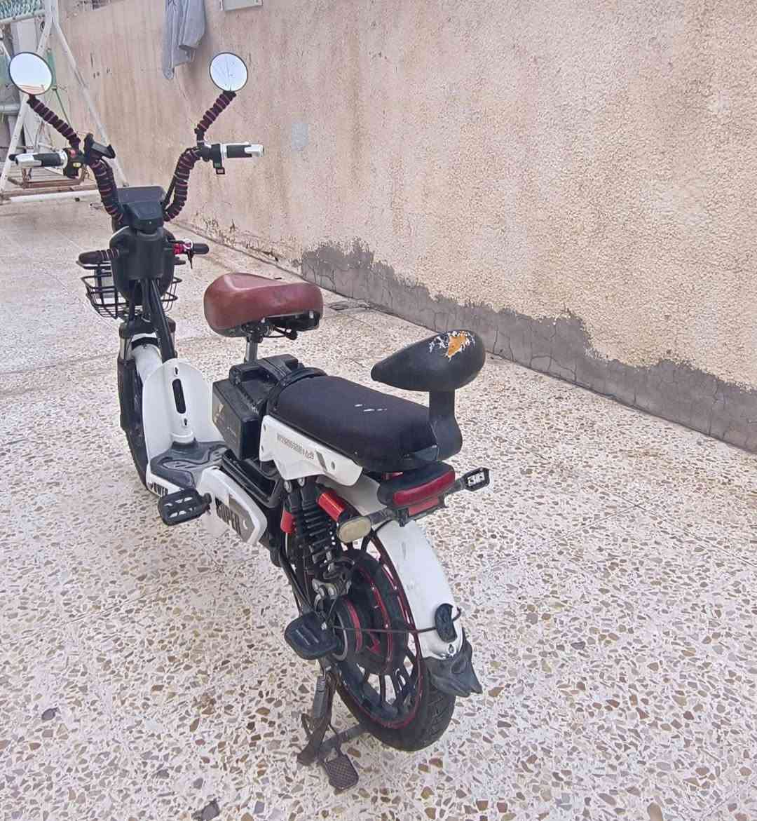 دراجة شحن للبيع بدون بطاريات 
حيدر النيار الفلوجه ‏‪***********‬‏
