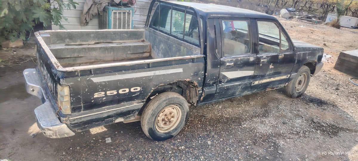 سلام عليكم 

ميستبوشي ياباني شغاله مابيها شي سعر ١٢ ورقه وبيها

 مجال باتري جديد  وسلف جديد‏ اتصال‪***********‬‏
