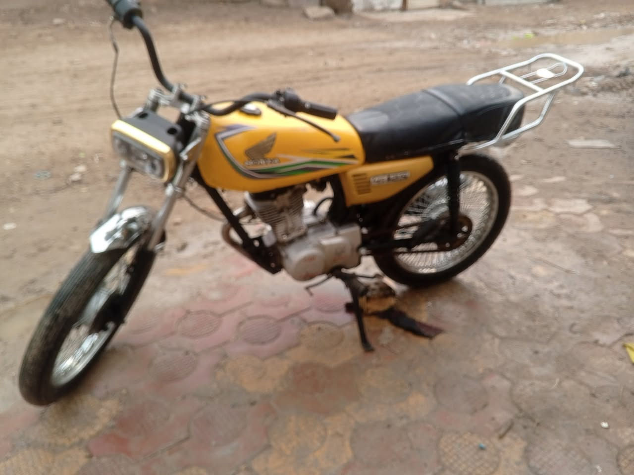 سلام عليكم دراجه ناريه للبيع أربعة كير سعر 325
الاتصال على هذا رقم ***********
