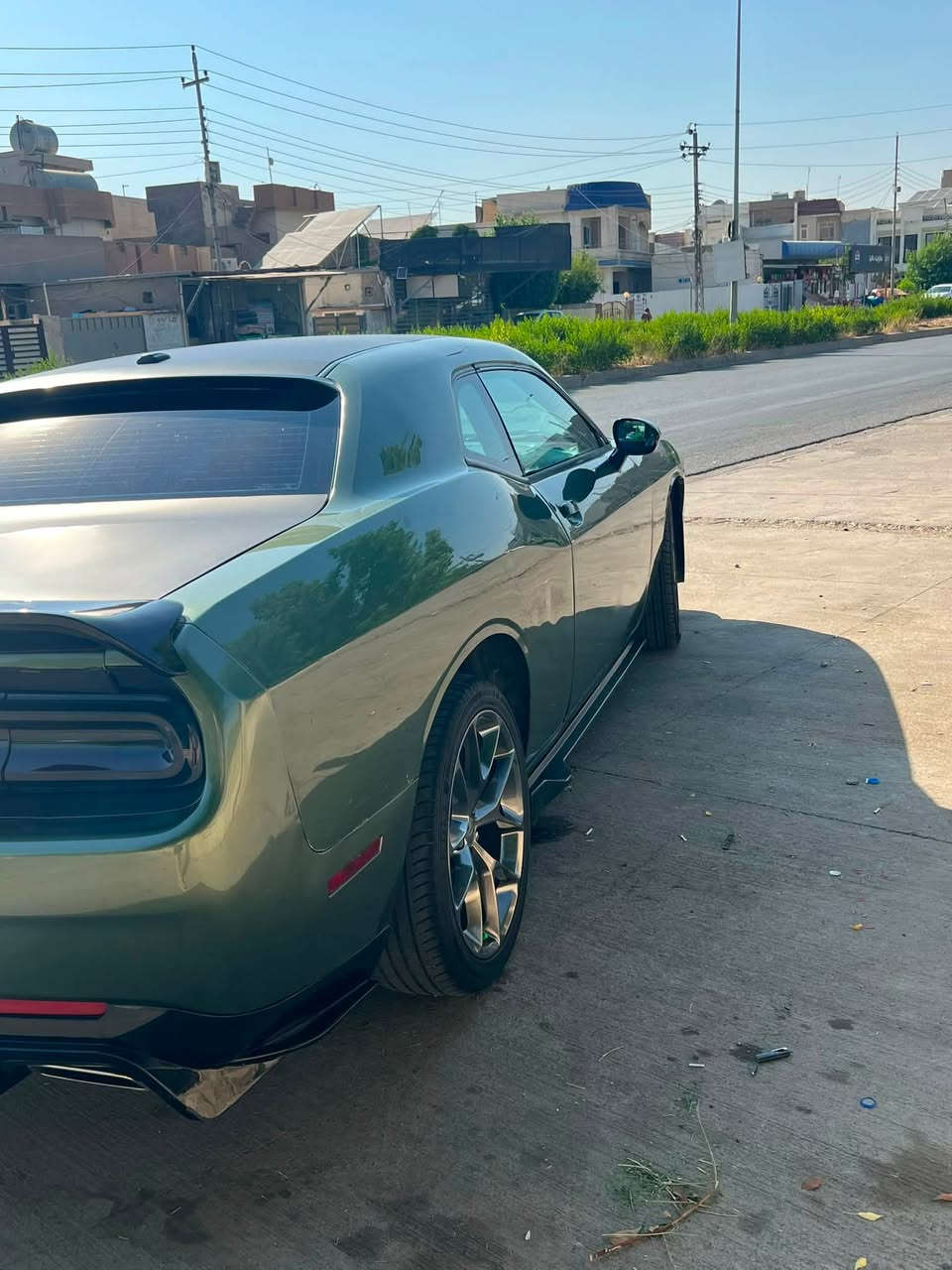 dodge challenger 2023last call V6
اصفات Sxt و مواصفاته معروفه 
٤تايرات و ويال كلهم جديده 
قبل اسبوع بدلت دهن محرك و الگير 
سياره مابيهه ولا دينار مصرف 
كير و المحرك و تبريد كهربائي كلهم بشرط حتى حجر بيئه موجود بيهه 
موبايل /***********موجود بيهه بس واتس اب و فايبر 
سياره ماشيه ٣٧الف 

مكان السياره /أربيل 
السعر /١٤٩ورقه و بيهه مجال 
مواصفات (و سياره ٢ويل مو دبل اكسل مرغوب )
سماعات alpine
تحديد سرعه 
تشغيل عن بعد 
تسجيل car play

