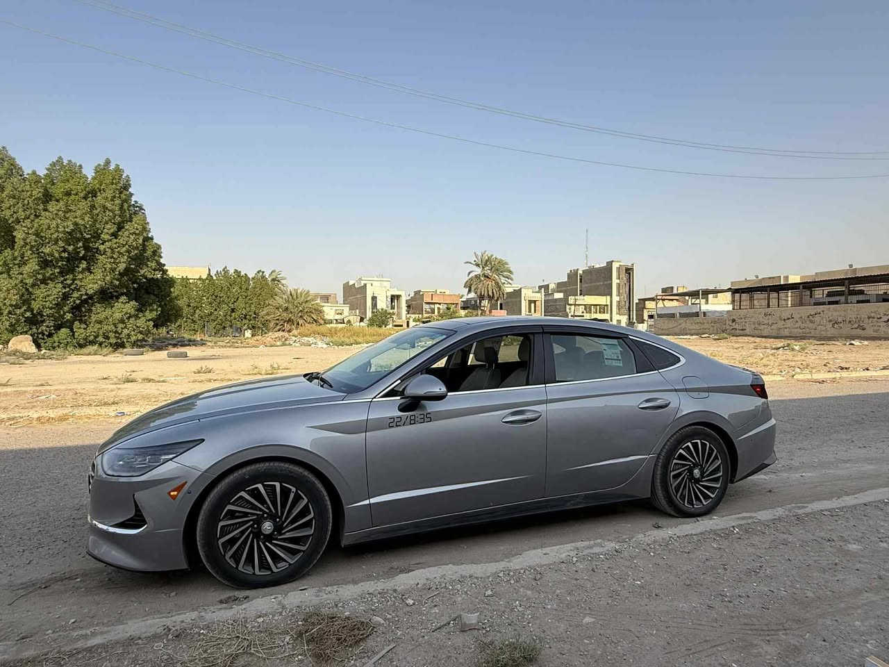 للبيع هيونداي سوناتا موديل 2023 فول للبيع أو مراوس بسبورتج 22 وفوك
رقم بغداد بأسمي 
السيارة وارد امريكي حادثها )باب خلف السائق نفسه وبي صبغ وربع جاملغ الخلفي صبغ) باقي مكفووول 
المواصفات : 
1 - بانورما 
2- لايتات ديناميكي 4 عدسات 
3- حساسات امامي خلفي 
4- رادار امامي خلفي جانبي 
5 - كشنات تدفئة وتبريد 
6- مكينه 2000 هايبرد 
7-كامرات خلفيه
8- كشنات كهرباء جلد
9- لد انارة داخليه بلادي عدة اللوان 
10- تحكم ستيرن جهتين 
11- كروس سرعه + تحديد مسار والخروج عن المسار
12- تشغيل عن بعد 
13- تبريد خلفي 
14- مرايا وسطيه وجانبيه عاكسه للضوء 
15- حساس مطر 
16- سستم صوت بووس 
17-تبريد قطعتين 
18- ستيرن هيتر 
19-شاشه كبير ذكية +ابل كار بلي 
20- الصندوق ذكي يفتح عند الاقتراب منه 
21- شحن لا سلكي 
22- داتا شو
23- تحكم عن بعد + تربط ع موبايل
24- سياقه ذاتيه
25- أوتو هولد 
26- بردات ابلاديه 
 السيارة حلوه ونظيفه بدون ايرباك ليبل واحد 
سعرها 195 $ بيها مجال بسيط سونارها موجود 
مكاني بغداد البياع ***********
