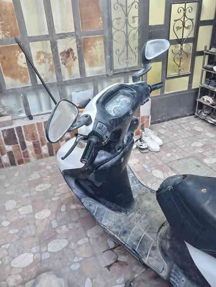 السلام عليكم اخوان الدراجة للبيع السعر ٣٠٠ شغالة بدون نقص اتصال *********** واتساب
