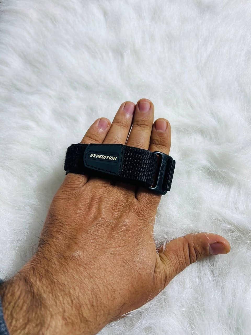 السلام عليكم
ساعه تايمكس باله امريكي اصلي نضافه تامه 
منفذ للتاريخ 
اليومي شهري 
اضاءه لد داخلي 
ظغط مي 100m 
لايت جرس منبه 
سعر الساعه 50 ألف 
يوجد توصيل


**إذا كنت صاحب هذا الإعلان وتريد حذفه لأي سبب، رجاءا أرسل رسالة إلى الدعم الفني**