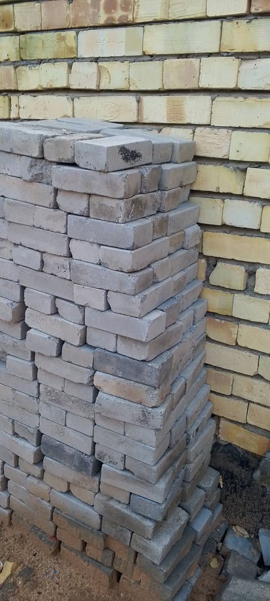 مقرنص البيع هاذ الكدام كل بي عداد 250 ال 300 قيم ماب يرضه الله المكان حي القدس  0780062694/***********
