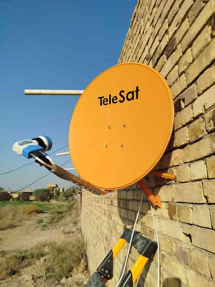 السلام عليكم تنصيب صحن📡 الستلايت  📟 بأحدث الاجهزة اتصال + واتساب ***********
⚫ تنصيب شبكة ينابيع سومر+ نجوم الرابعة 
⚫ تنصيب الاقمار المجانية مشاهدة المباريات 
⚫ تنصيب شبكة سكاي 
لبث المباريات العالمية🇪🇸🇩🇪
1️⃣ نصب صحن  ستلايت 📡 
2️⃣برمجة📟💻
3️⃣تعديل اشارةℹ️📉📈
4️⃣ترتيب قنوات حسب الطلب 🔢🔡
5️⃣ ادخال ترددات جديدة للقنوات
6️⃣ بحث قنوات شامل 🔍
7️⃣تثبيت بلازمة 📺
8️⃣ تجهيز (الصحن - أولمبي - ستلايت - واير ) 
كافة مناطق الديوانية
وباسعار مناسبة  الاتصال على الرقم او المراسلة عبر الواتساب📲📲
فقط اتصل واحنا نجيك للبيت  ✅
اتصال 📞 
واتساب📱***********
مشاهدة ممتعة 🌹
