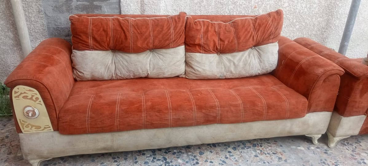السلام عليكم متوفر تخم تكمه ينفتح ايصير جربيه وبي مخزن مكاني بغداد الشعب رقم المبايل *********** موجود واتساب السعر ٤٠٠ مستعجل على بيعته
