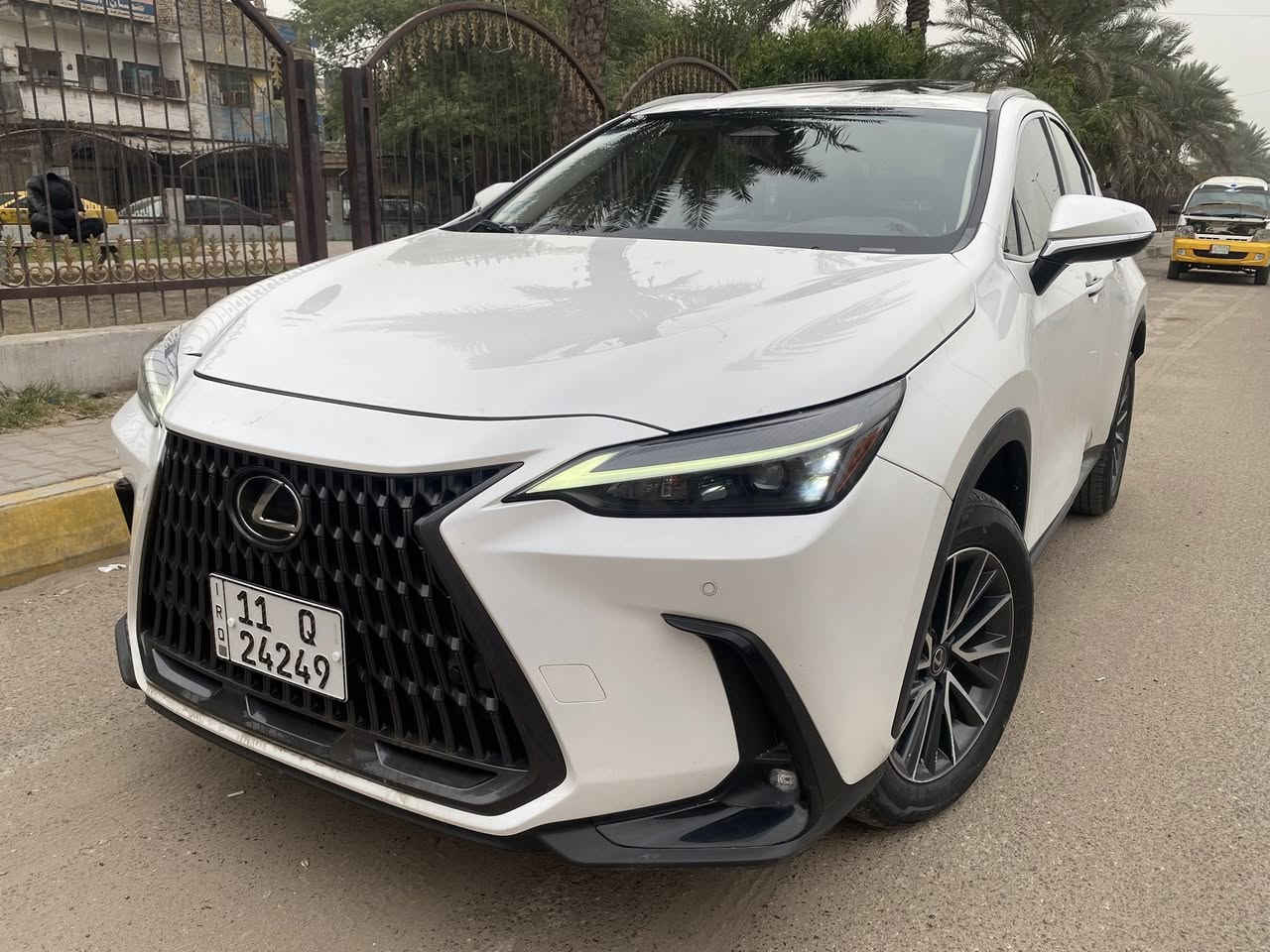 السلام عليكم
للبيع فقط بدون مراوس
لكزز NX 350 H هايبرد 2023 فول
السياره مواصفاتها معروفه فتحه بصمه حساسات امامي خلفي رادارات امامي خلفي مري شفط تدفئة تبريد كشنات تحديد مسار بصمه اربع بيبان كهرباء محرك 2500 هايبرد
ماشيه ٢١ الف جاهزه السياره
مكانها الحريه
مرقم بغداد باسمي
السعر ٢٤٢ وبيها مجال
مامتواجد فيس فقط اتصال او واتس اب
***********
