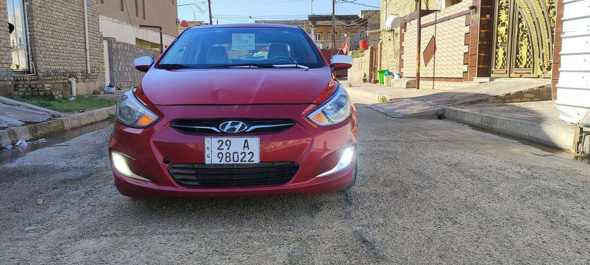 السلام عليكم سياره اكسنت موديل 2017 وارد امريكي بيها جاملغ وبنيد وبيه رشات صبغ مكينه وكير مكفولات حداديه تبريد تخم تاير جديد رقم واسط دولي سنويه لل29 المكان واسط سعر 73 الرقم ***********
