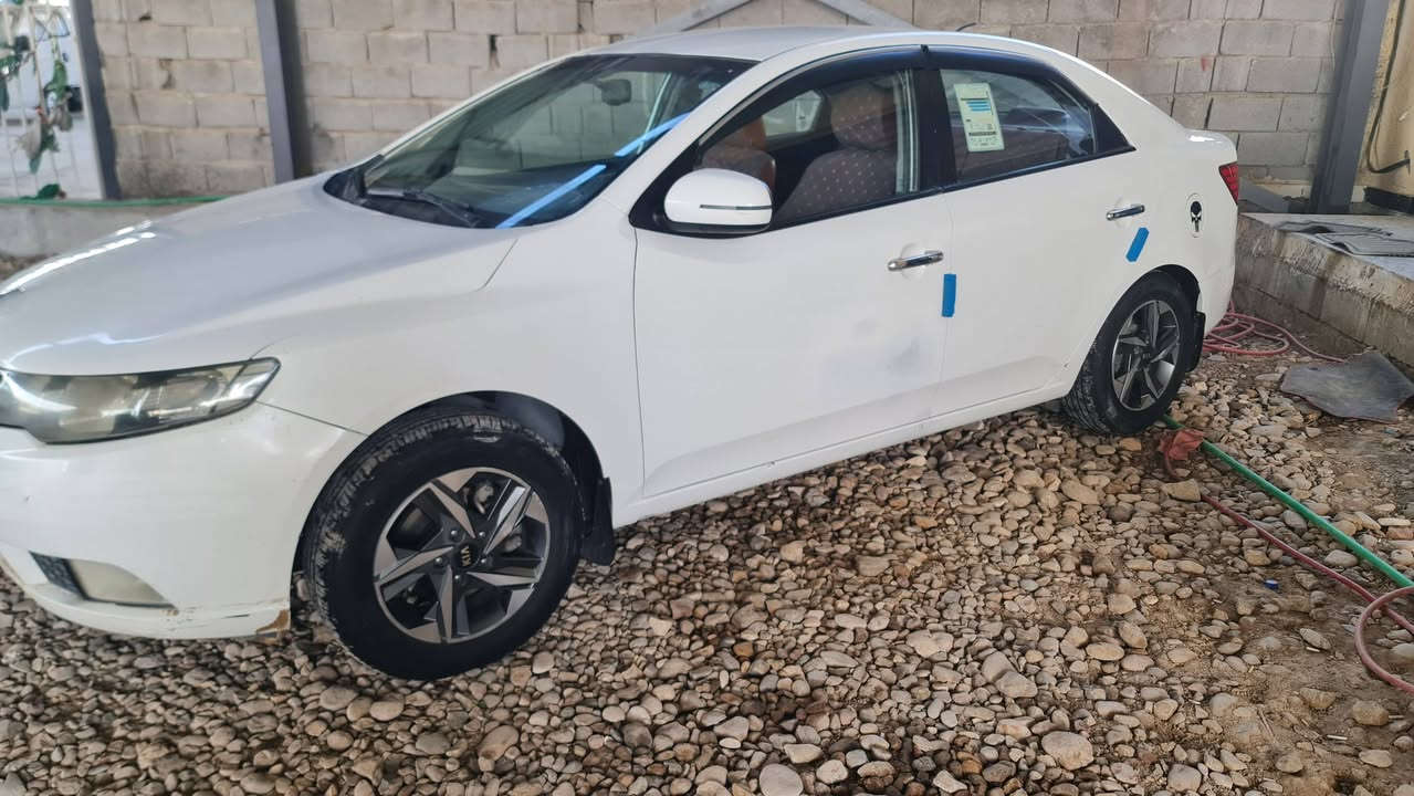 لبيع سيراتو موديل 11رقم اربيل جديد دولي محرك ١٦٠٠ مكاني واسط الزبيديه ***********
