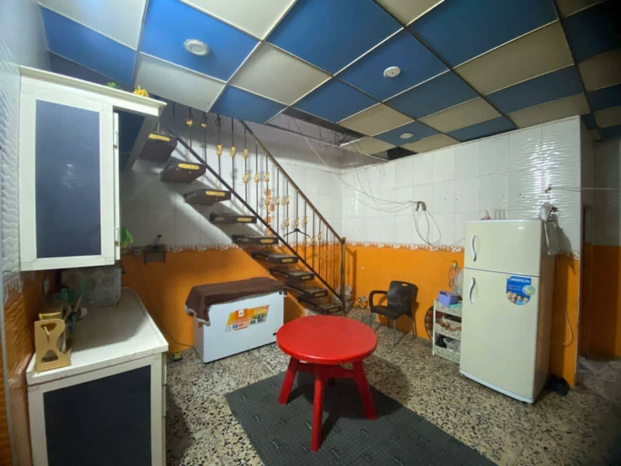 بيت للبيع مساحه 100متر
طابو صرف حي ميسان قطاع 23

رابع بيت عن شارع كيات وشارع 17

على شارع الجامع

طابقين شيلمان نظيف جدا 

الطابق الاول غرفه وصاله ومطبخ وستقبال 

وصحيات داخليه وخارجيه ومكشوفات 

الطابق الثاني غرفتين وصاله وصحيات 

السعر 140 مليون مع مجال 

مطلوب 20 مليون 

يعني تدفع 120 والباقي نقد

مكتب عقارات حي ميسان باداره ابو علي الخالدي 

موقع المكتب حي ميسان شارع كيات قبل تقاطع شارع بوريات 

او الاتصال على الرقم التالي

***********

***********
