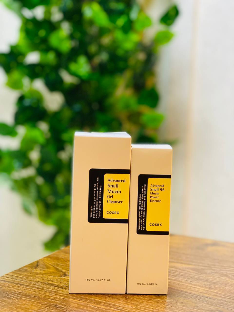 ✨ عرض العناية بالبشرة – إشراقة طبيعية ✨
إذا تعبتي من الجفاف، الشحوب، أو بشرة تبين مرهقة، هذا العرض راح يكون حلج الأمثل 🤍 روتين متكامل بخلاصة مخاط الحلزون، ينظف البشرة بلطف ويرجع لها نعومتها وإشراقتها الطبيعية مع الاستمرار 🌿

📌 مكونات العرض:

1️⃣ غسول Snail Gel Cleanser – COSRX
غسول جل خفيف على البشرة، ينظف المسام بعمق ويشيل الأوساخ وبقايا المكياج بدون ما يسبب جفاف أو شد. يحتوي على خلاصة الحلزون اللي تحافظ على ترطيب البشرة وتخليها ناعمة ومرتاحة بعد الغسل. مناسب للاستخدام اليومي صباح ومساء.

2️⃣ سيروم Snail 96 Mucin Power Essence – COSRX
إيسنس مركز بنسبة 96% من مخاط الحلزون، يرطب البشرة ترطيب عميق، يساعد على تجديد الخلايا، يقلل آثار الحبوب والتعب، ويوحد لون البشرة مع الوقت. يخلي البشرة ناعمة، مشدودة وتطلع بإشراقة طبيعية واضحة ✨

الصنع كوري 🇰🇷


**إذا كنت صاحب هذا الإعلان وتريد حذفه لأي سبب، رجاءا أرسل رسالة إلى الدعم الفني**