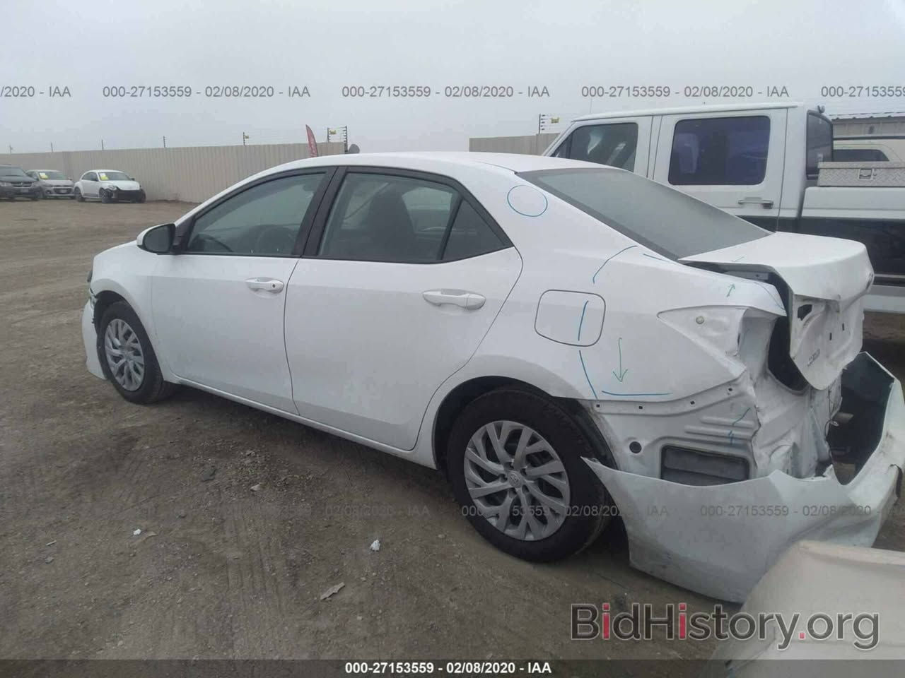 كورلا للبيع وارد أمريكي ابيض ٢٠١٨ حادثة خلفي موضح في الصور مكاني بغداد ***********
