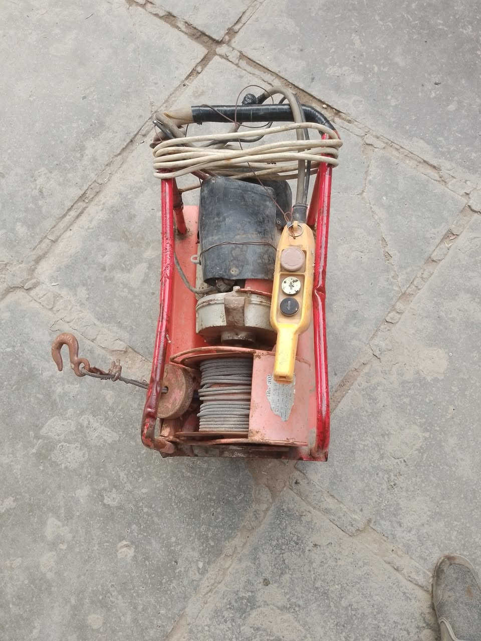 سلام عليكم ونج للبيع ماطور وسكلا  لا مصلح ولا مفتوح وضع الشركه كامل بدون عرباين مكاني بغداد الدوره *********** سعر 450 بيع  واللي مو شراي لا يخابر
