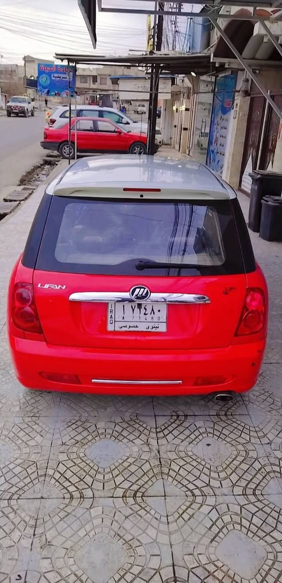 السلام عليكم
سياره ليفان 320 للبيع

سياره نضيفه ومحركها ذهب

وكير هم توب موديلها 2012

سياره لونين سقف ابيض بلادي كابون بانزين بيها ورقي

السعر 48 وبيه مجال الشراي يتصل ***********
