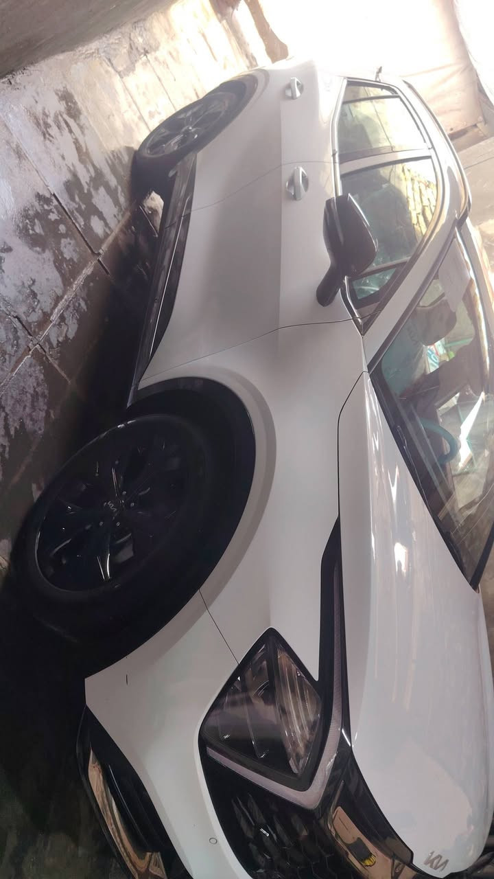 كيا سبورتج 2025 بلاك اديشن 
‏‎ماشية 18 
‏‎مواصفات فول قمارة حديد

داخل زيتوني جلد 
صندوق خلفي كهرباء 
‏‎مكينه 2.0
‏‎بصمه تشغيل 
‏‎تشغيل عن بعد 
‏‎مقاعد الاماميه كهرباء 
‏‎مقاعد الاماميه تدفئه
‏‎شاشة كبيرة
‏‎كامرة خلفية
‏‎حساس أمامي 
‏‎حساس خلفي
‏‎تبريد قطعتين 
‏‎درايف مود 
‏‎مري كهرباء 
‏‎بك لايت خلفي LED 
سعر 237
‏‎العنوان  بغداد 

رقم ***********
